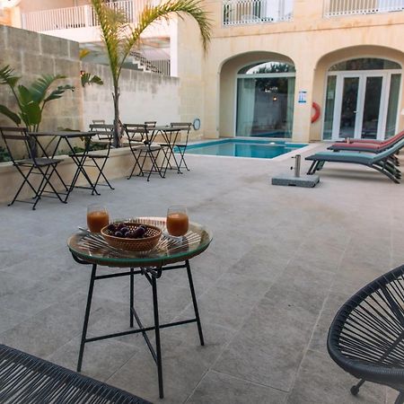 Bed and Breakfast The Carob Tree Виктория Экстерьер фото