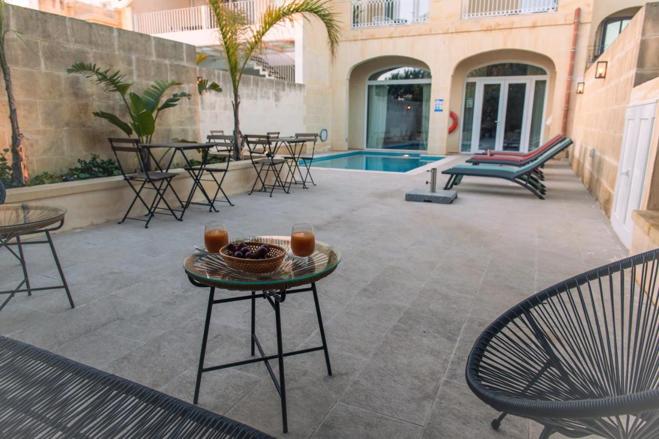 Bed and Breakfast The Carob Tree Виктория Экстерьер фото